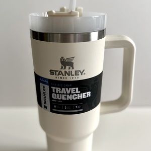 NWT HTF  (OG) Stanley 40oz. Adventure Quencher Tumbler- Cream